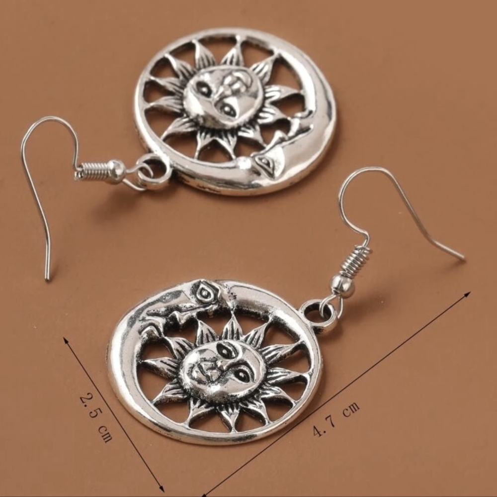 Sun & Moon Silver Dangle Drop Sunny Earrings - Picture 3 of 4